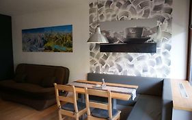 Appartement Kaprunski 1